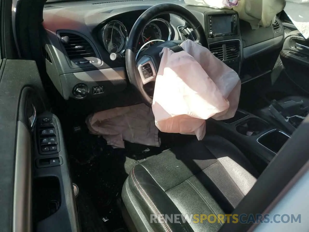 8 Photograph of a damaged car 2C4RDGEG5KR750061 DODGE CARAVAN 2019