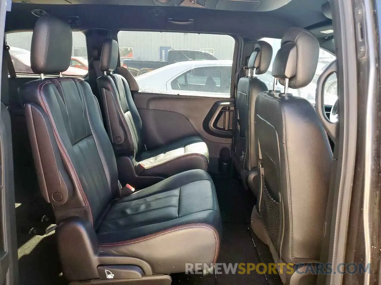 11 Photograph of a damaged car 2C4RDGEG6KR600654 DODGE CARAVAN 2019