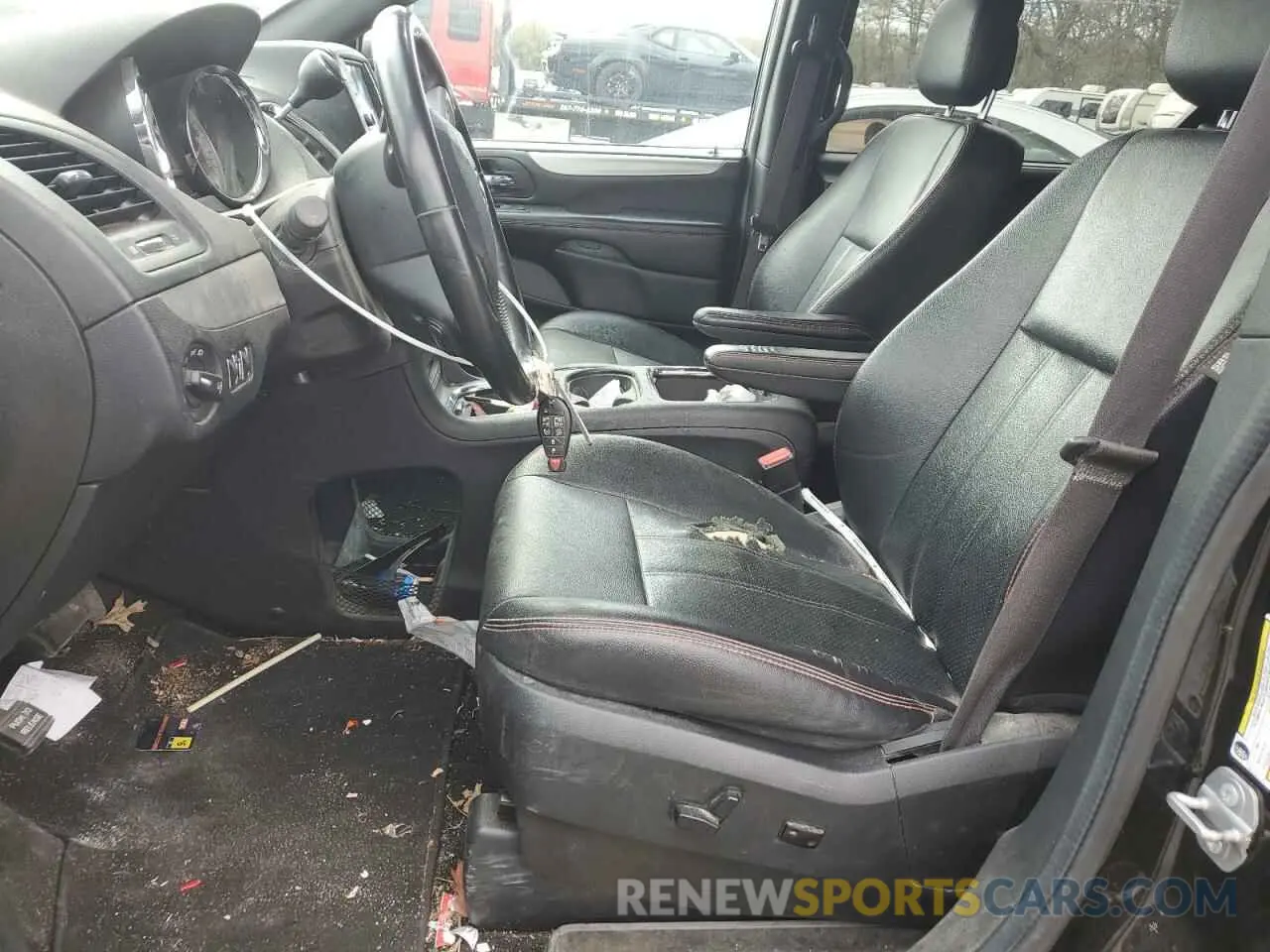 7 Photograph of a damaged car 2C4RDGEG6KR676035 DODGE CARAVAN 2019