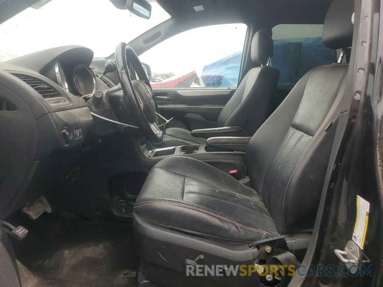 7 Photograph of a damaged car 2C4RDGEG6KR742504 DODGE CARAVAN 2019