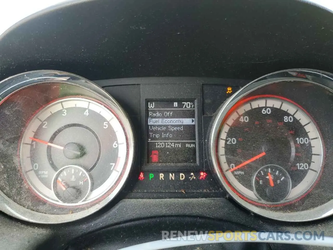 9 Photograph of a damaged car 2C4RDGEG6KR742504 DODGE CARAVAN 2019