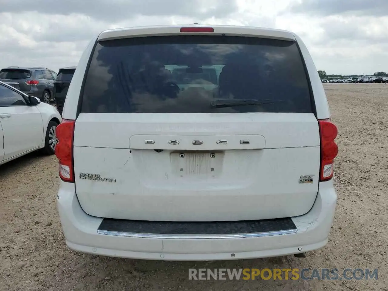 6 Photograph of a damaged car 2C4RDGEG6KR768892 DODGE CARAVAN 2019