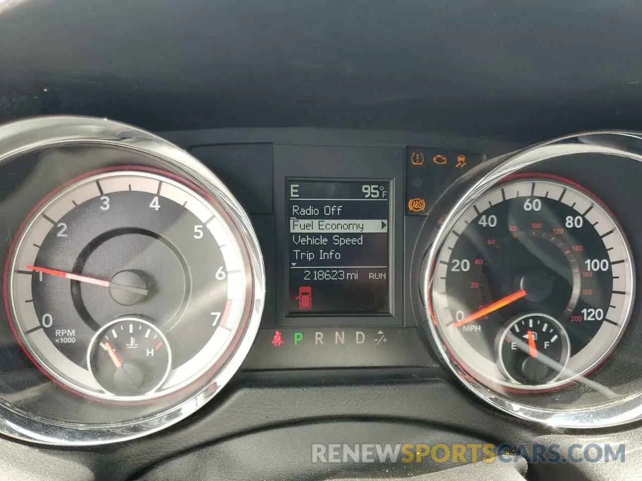 9 Photograph of a damaged car 2C4RDGEG6KR768892 DODGE CARAVAN 2019