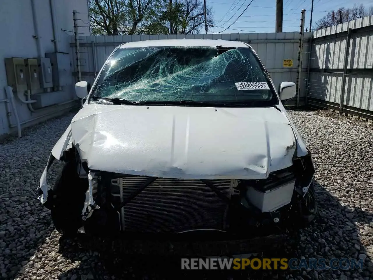 5 Photograph of a damaged car 2C4RDGEG6KR769945 DODGE CARAVAN 2019