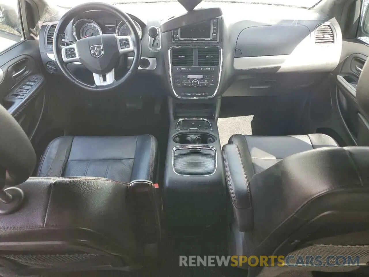 8 Photograph of a damaged car 2C4RDGEG6KR769945 DODGE CARAVAN 2019