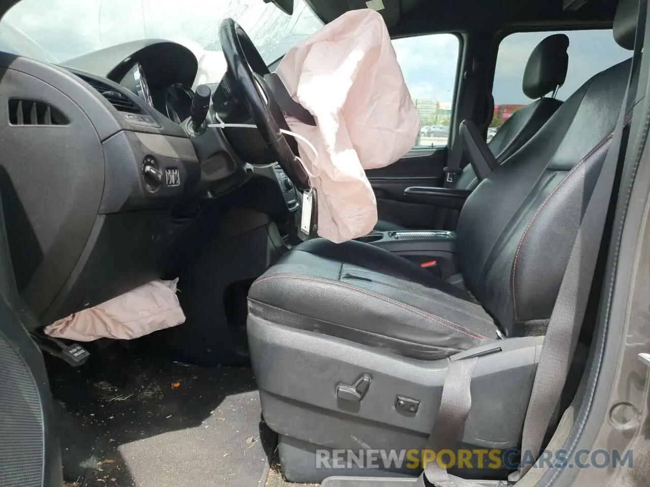 7 Photograph of a damaged car 2C4RDGEG7KR562870 DODGE CARAVAN 2019