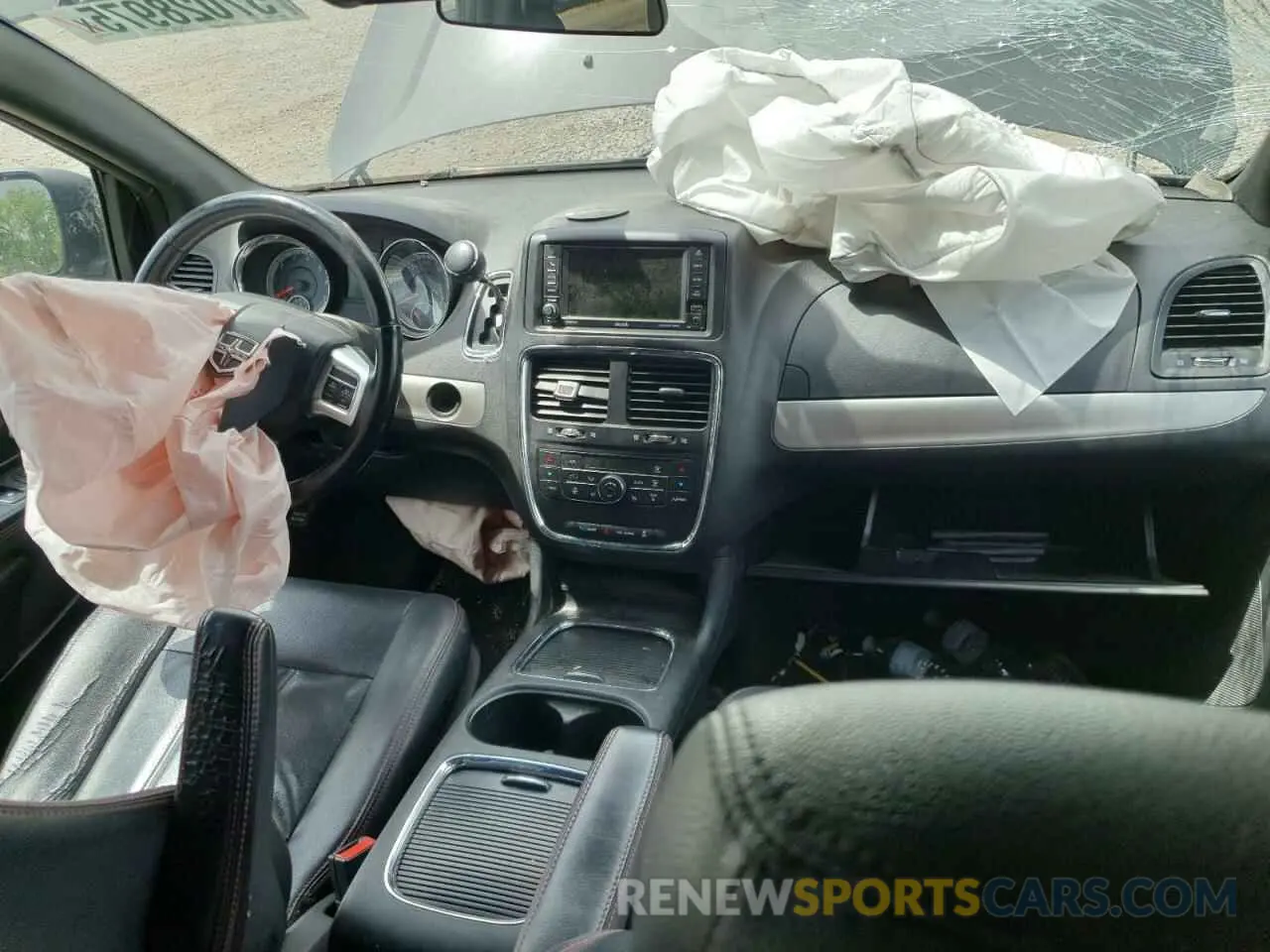 8 Photograph of a damaged car 2C4RDGEG7KR562870 DODGE CARAVAN 2019