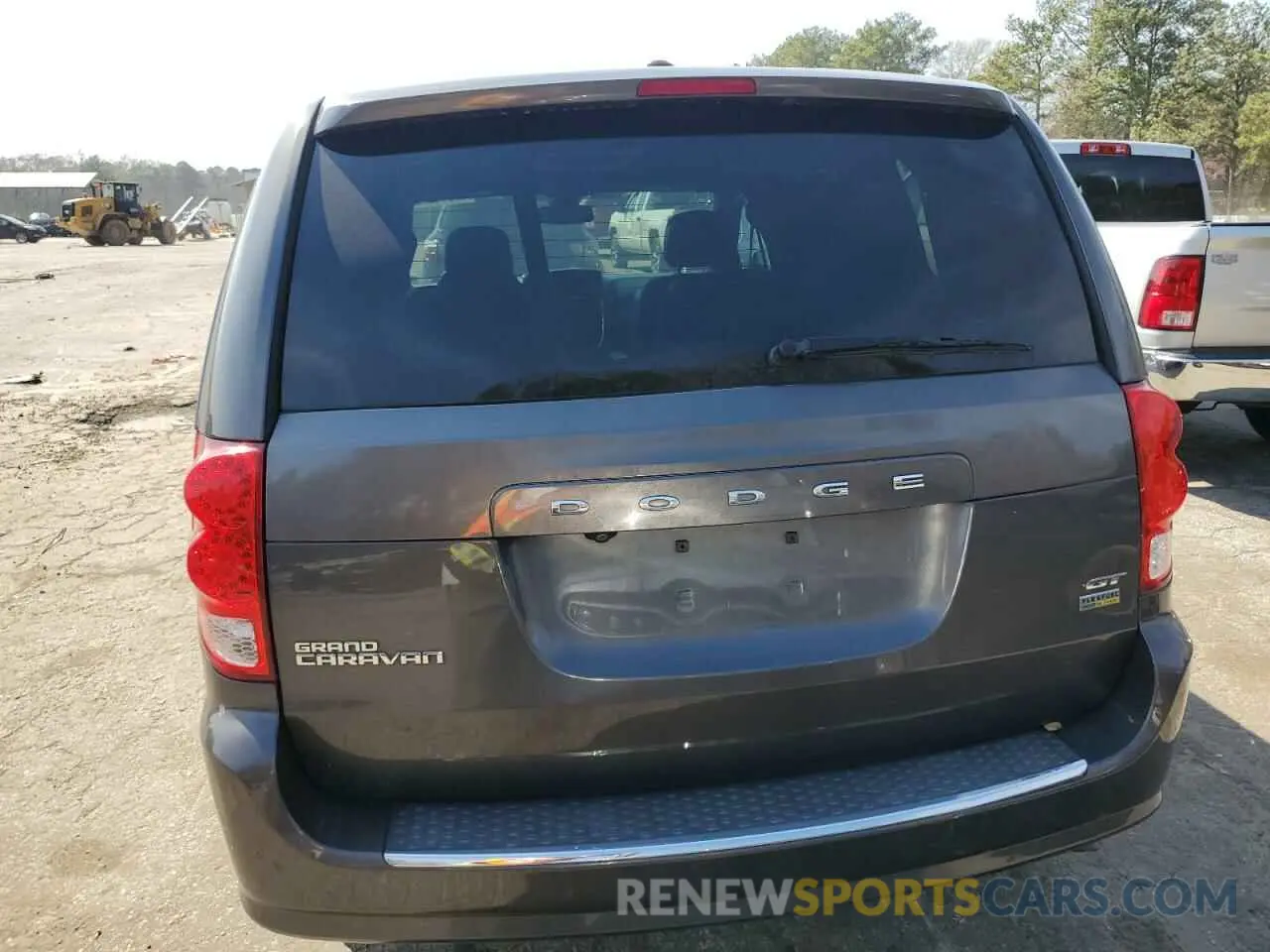 6 Photograph of a damaged car 2C4RDGEG7KR618211 DODGE CARAVAN 2019