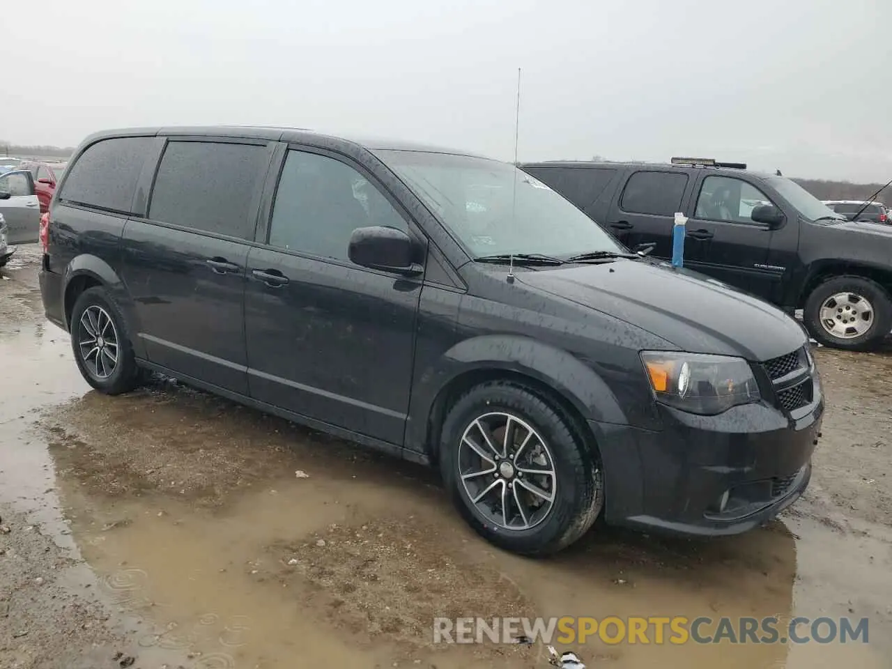 4 Photograph of a damaged car 2C4RDGEG7KR646252 DODGE CARAVAN 2019