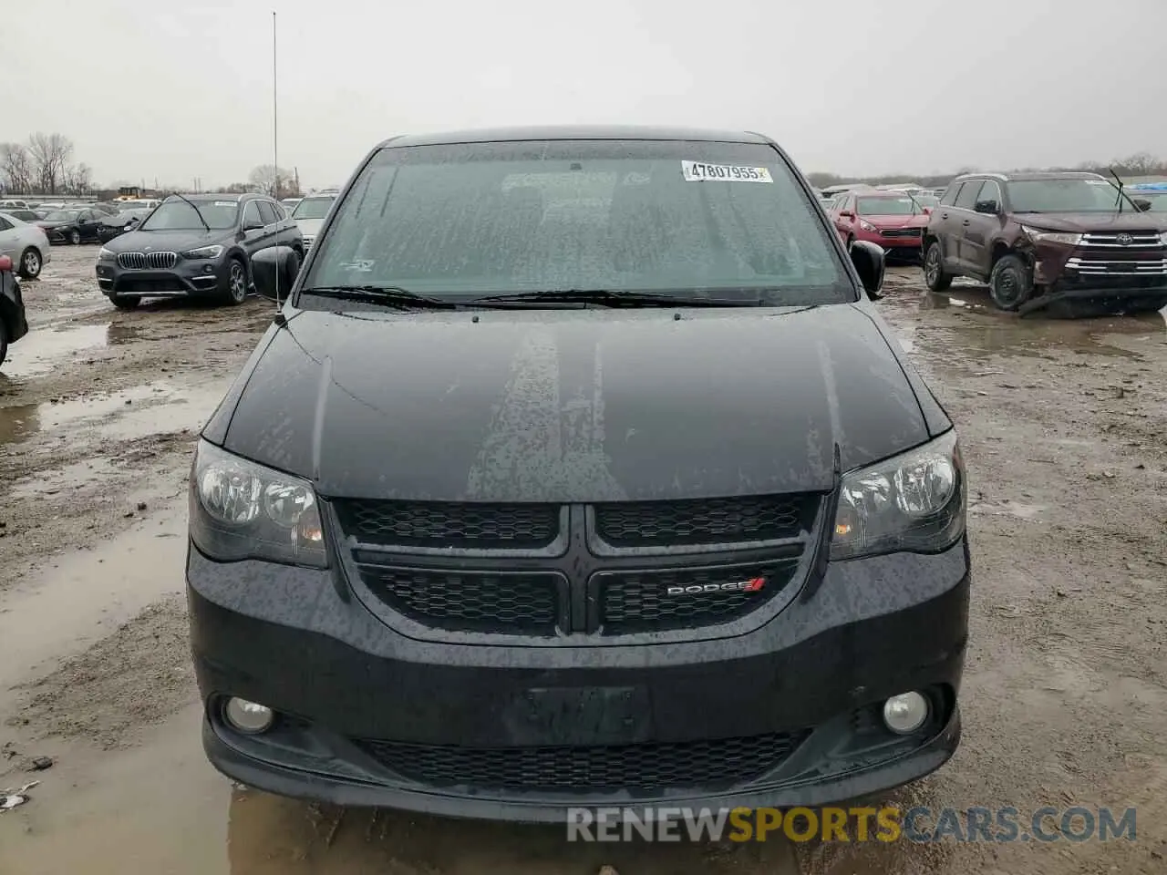 5 Photograph of a damaged car 2C4RDGEG7KR646252 DODGE CARAVAN 2019