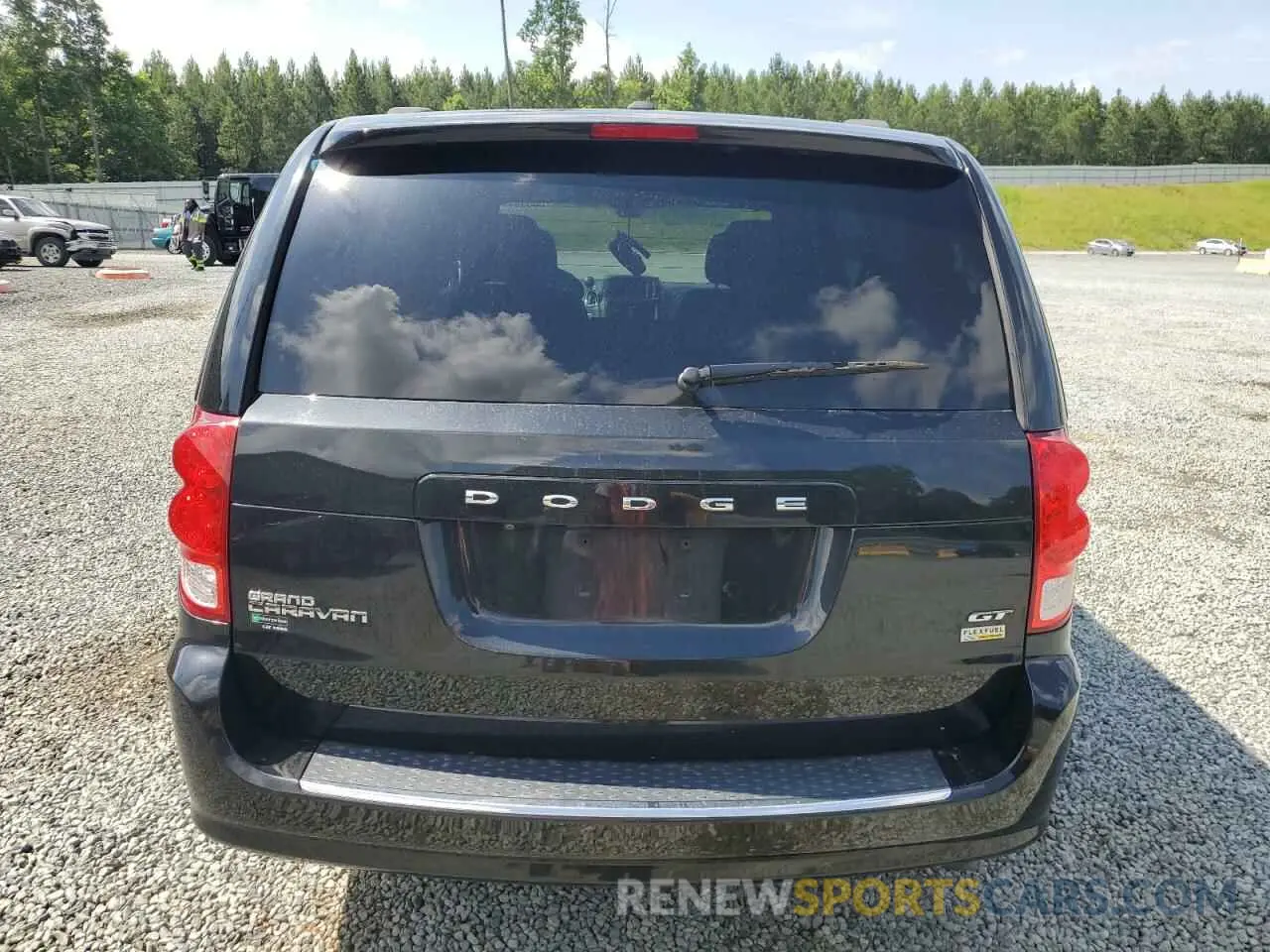 6 Photograph of a damaged car 2C4RDGEG7KR743564 DODGE CARAVAN 2019