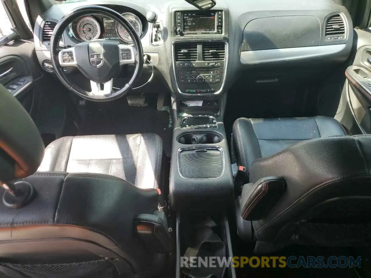 8 Photograph of a damaged car 2C4RDGEG7KR743564 DODGE CARAVAN 2019