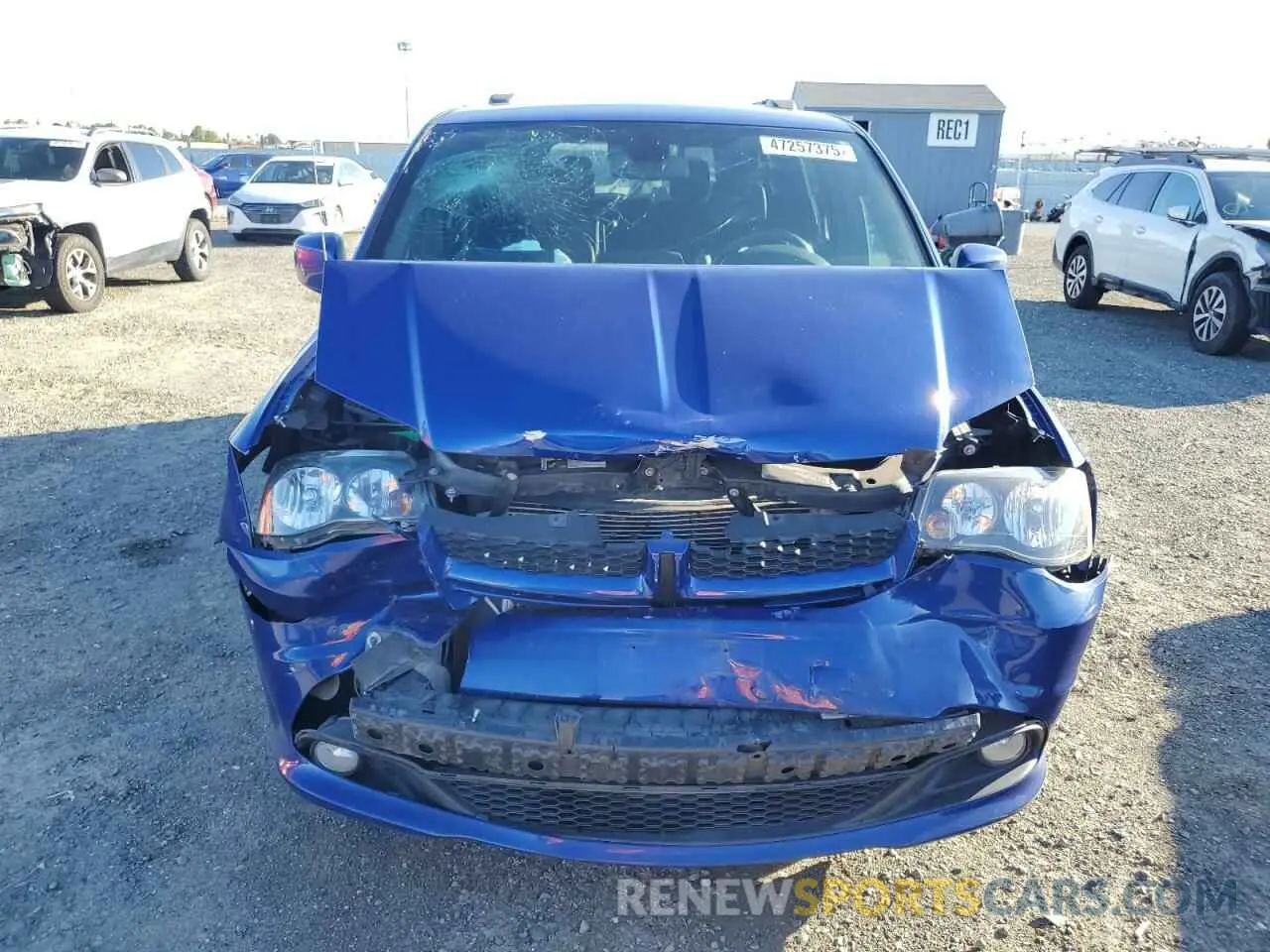 5 Photograph of a damaged car 2C4RDGEG7KR785507 DODGE CARAVAN 2019