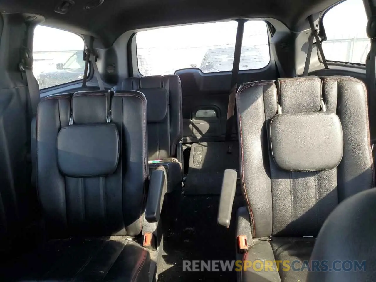 10 Photograph of a damaged car 2C4RDGEG7KR790223 DODGE CARAVAN 2019