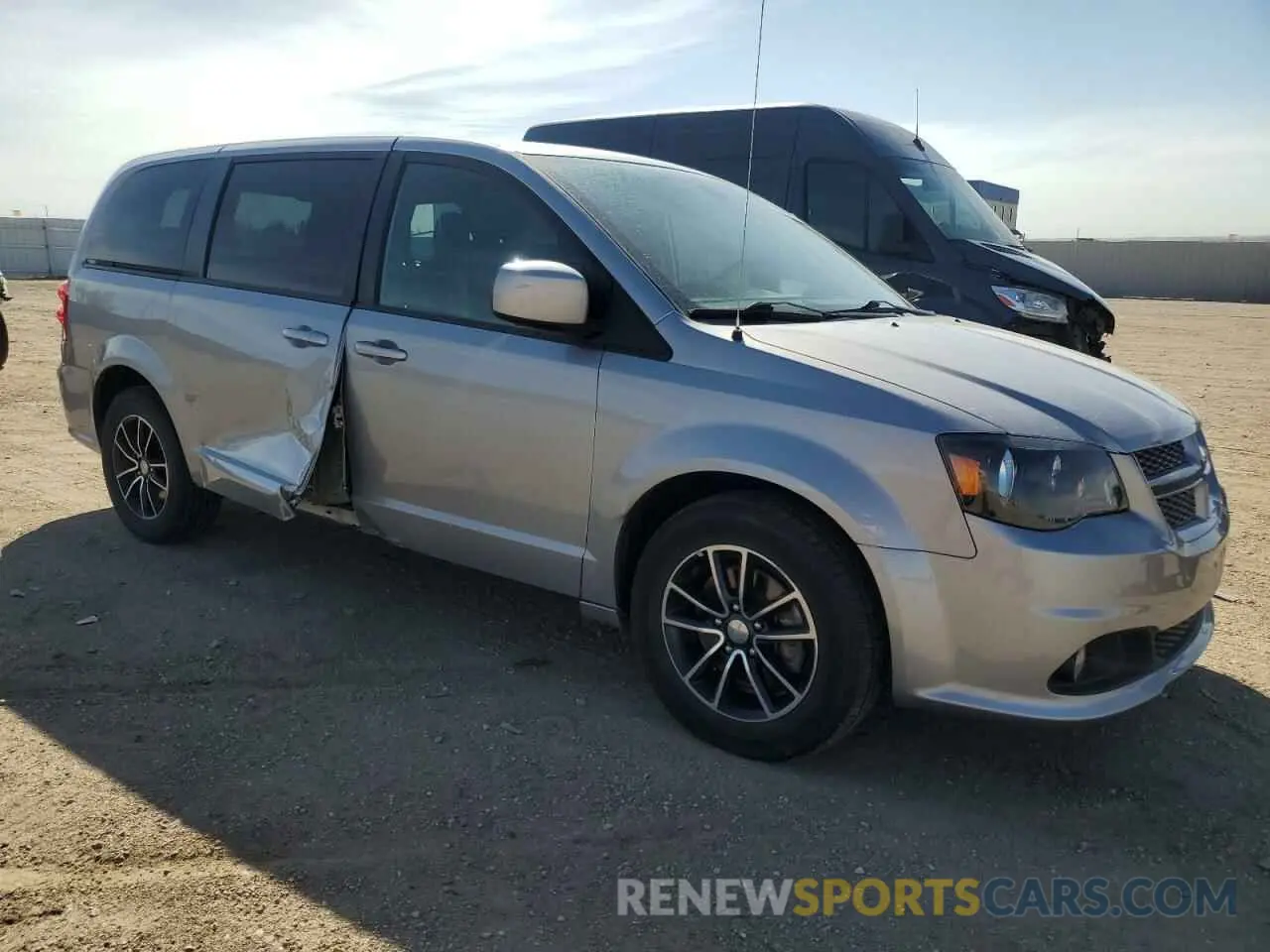 4 Photograph of a damaged car 2C4RDGEG8KR534351 DODGE CARAVAN 2019