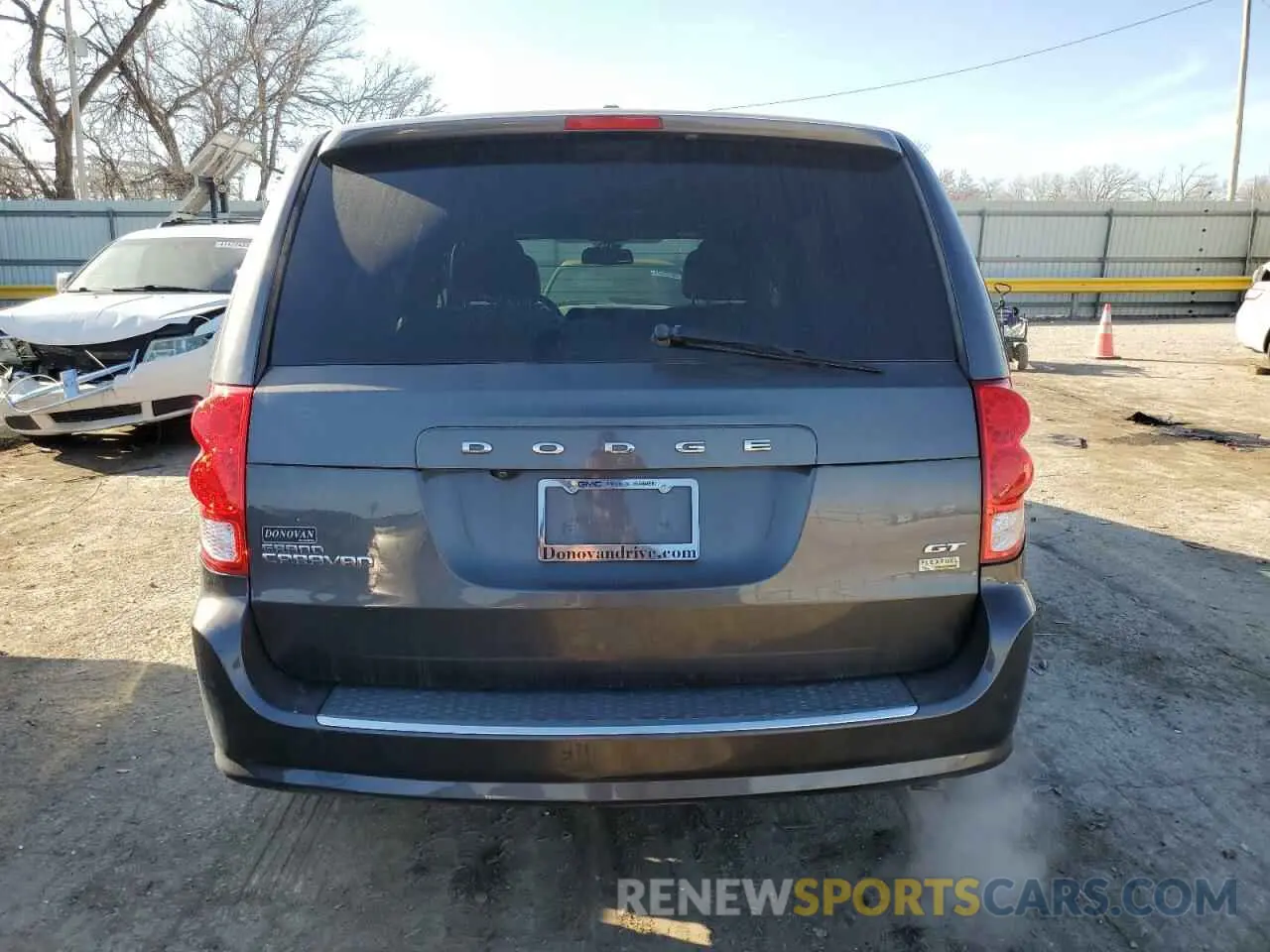6 Photograph of a damaged car 2C4RDGEG8KR623532 DODGE CARAVAN 2019