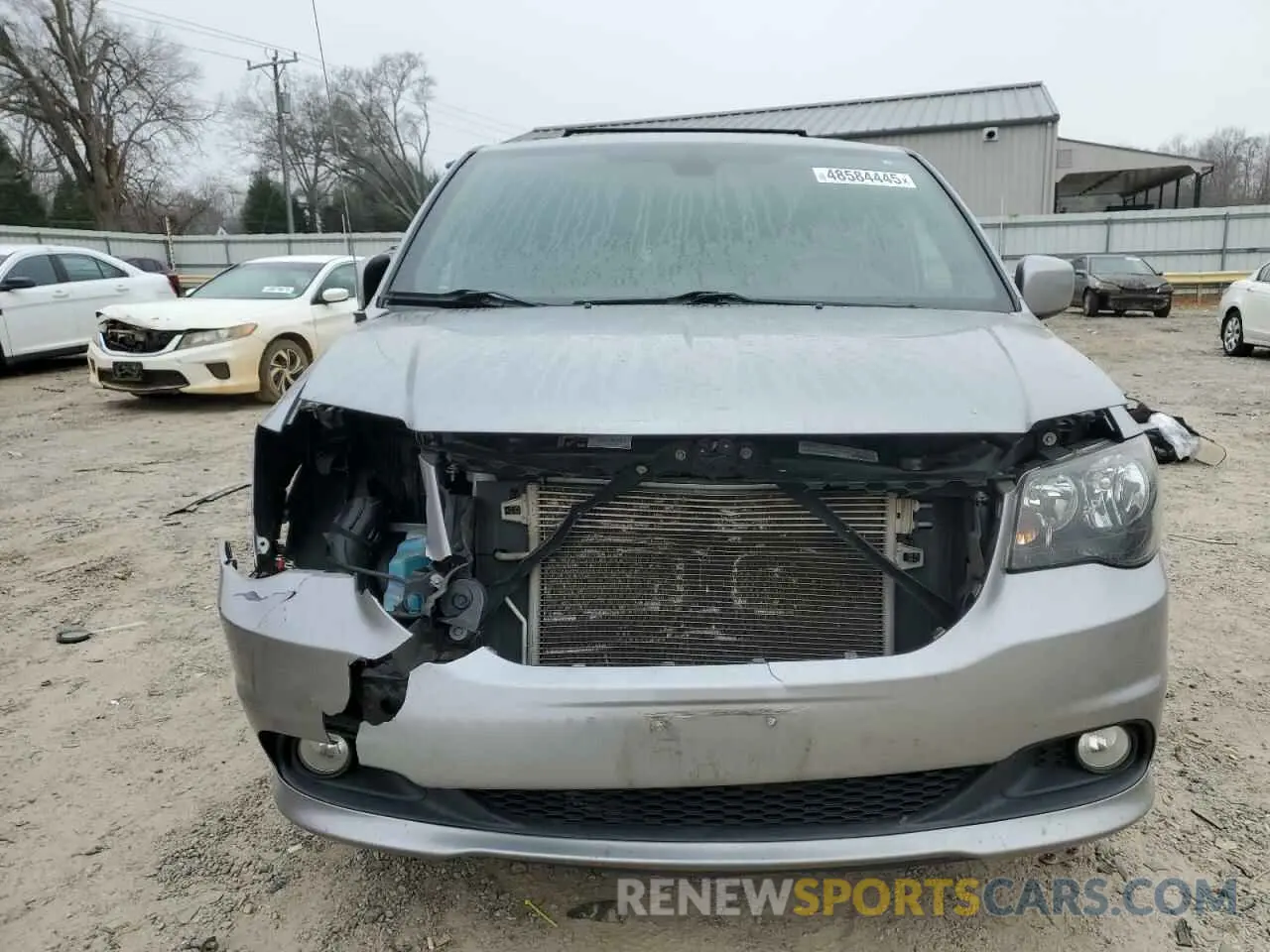 5 Photograph of a damaged car 2C4RDGEG8KR671483 DODGE CARAVAN 2019
