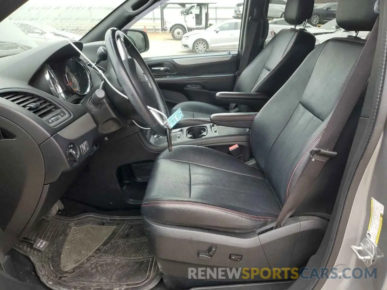 7 Photograph of a damaged car 2C4RDGEG8KR671483 DODGE CARAVAN 2019