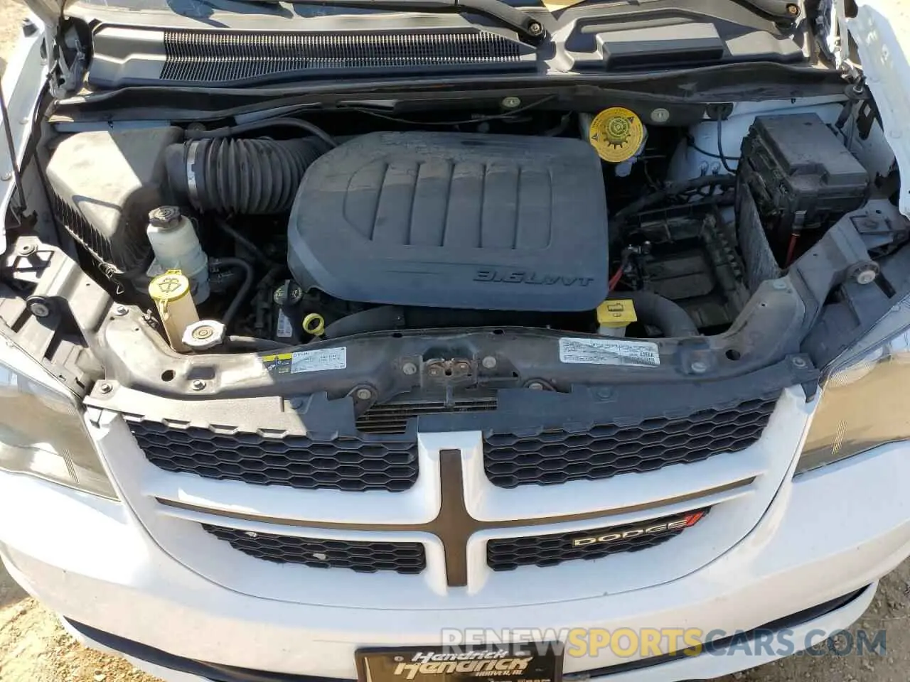 14 Photograph of a damaged car 2C4RDGEG8KR769879 DODGE CARAVAN 2019