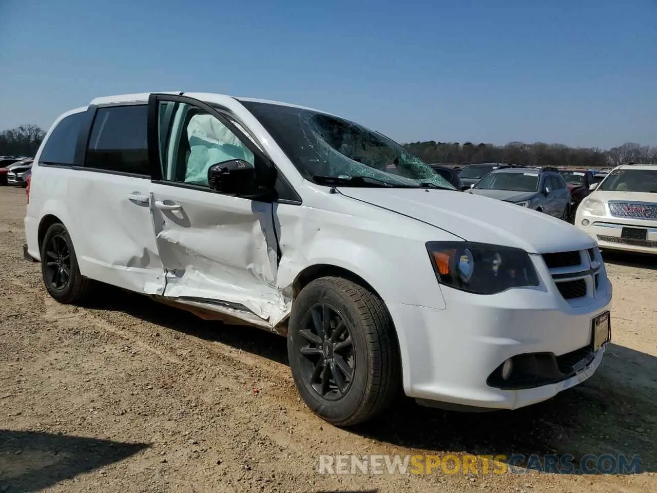 4 Photograph of a damaged car 2C4RDGEG8KR769879 DODGE CARAVAN 2019