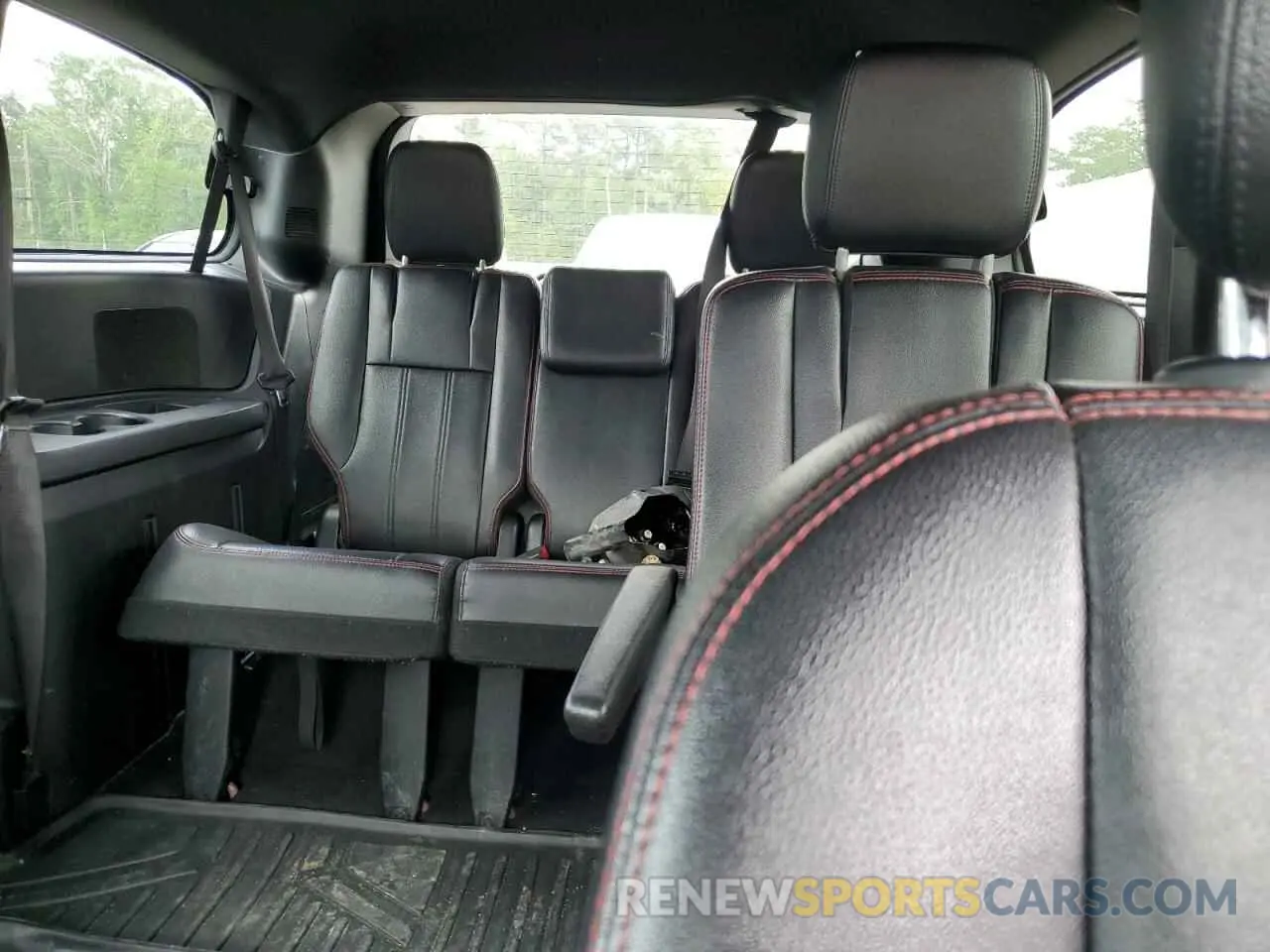 10 Photograph of a damaged car 2C4RDGEG9KR511502 DODGE CARAVAN 2019