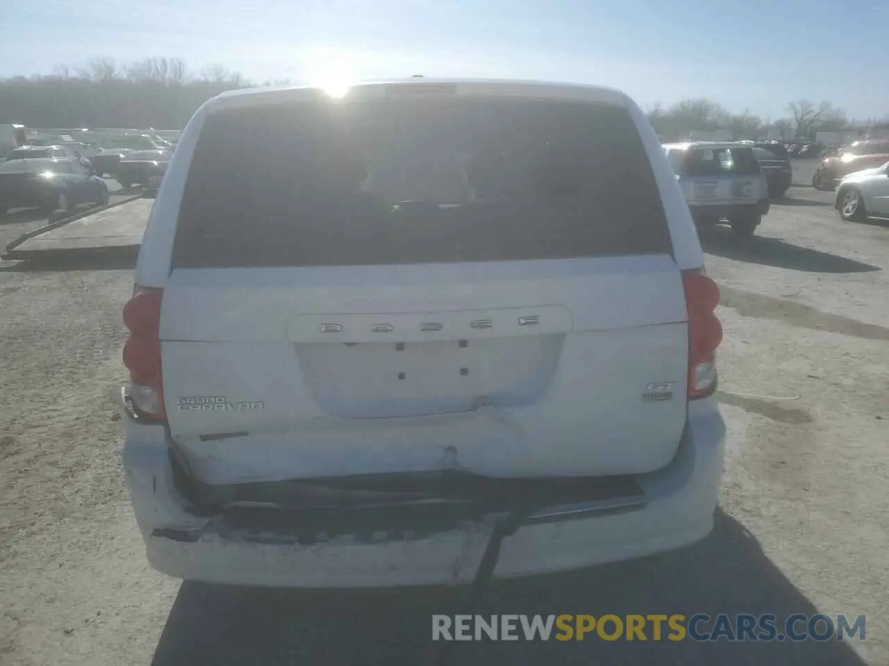 6 Photograph of a damaged car 2C4RDGEG9KR534049 DODGE CARAVAN 2019