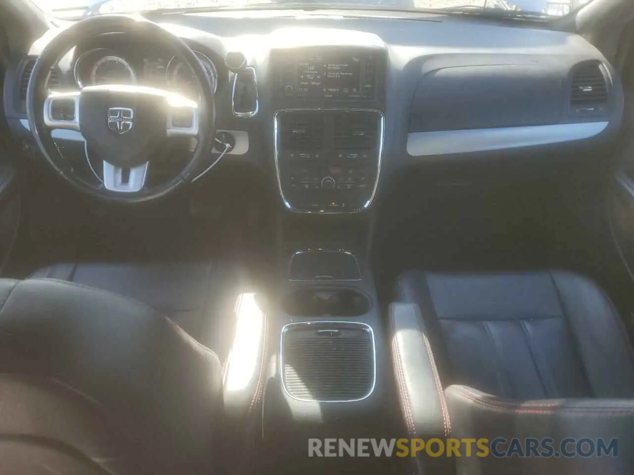 8 Photograph of a damaged car 2C4RDGEG9KR534049 DODGE CARAVAN 2019
