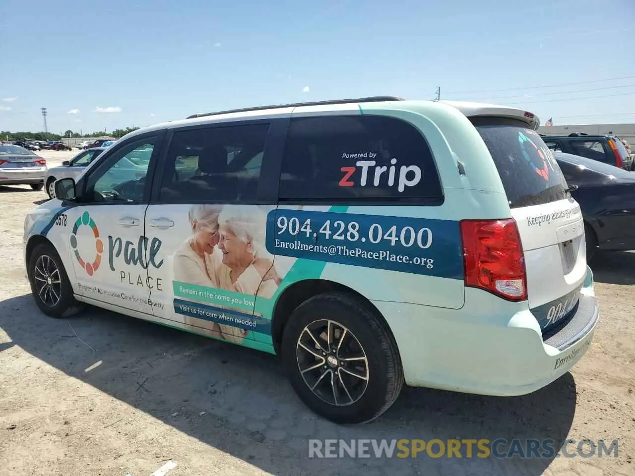 2 Photograph of a damaged car 2C4RDGEG9KR663165 DODGE CARAVAN 2019