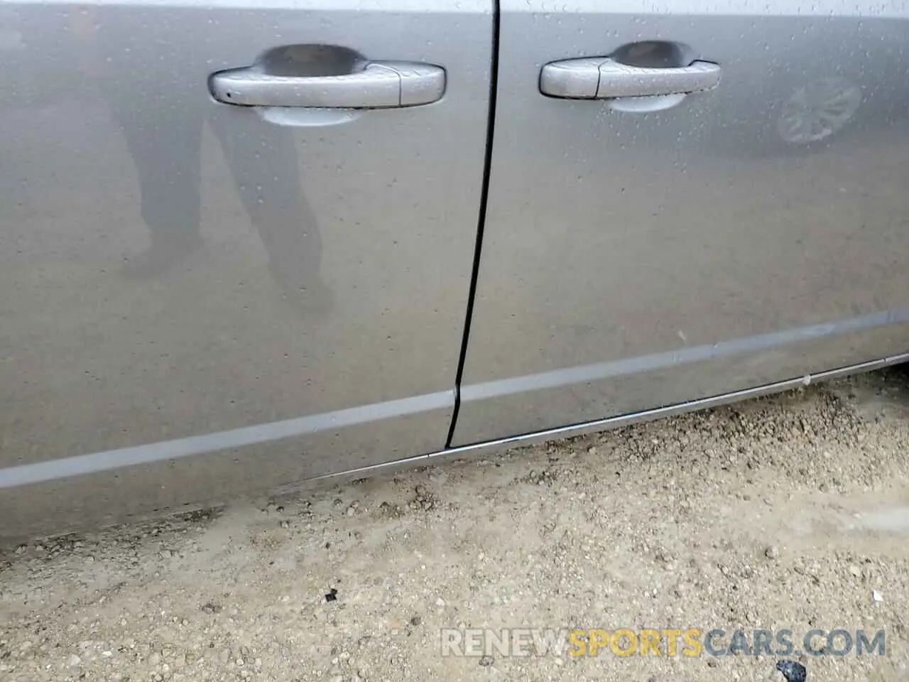 13 Photograph of a damaged car 2C4RDGEG9KR671539 DODGE CARAVAN 2019