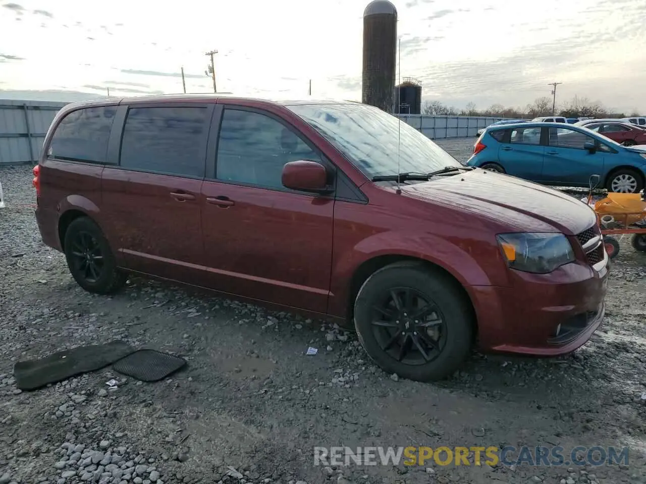 4 Photograph of a damaged car 2C4RDGEG9KR676000 DODGE CARAVAN 2019