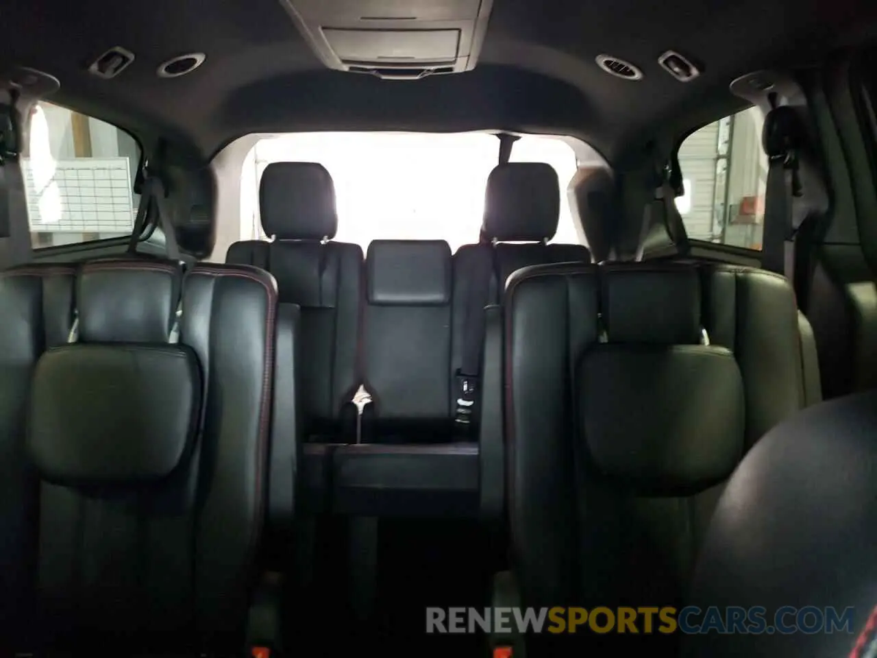 10 Photograph of a damaged car 2C4RDGEG9KR694822 DODGE CARAVAN 2019