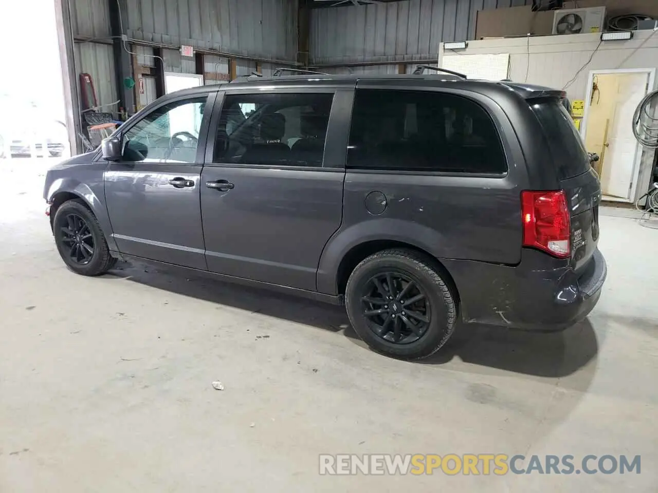 2 Photograph of a damaged car 2C4RDGEG9KR694822 DODGE CARAVAN 2019