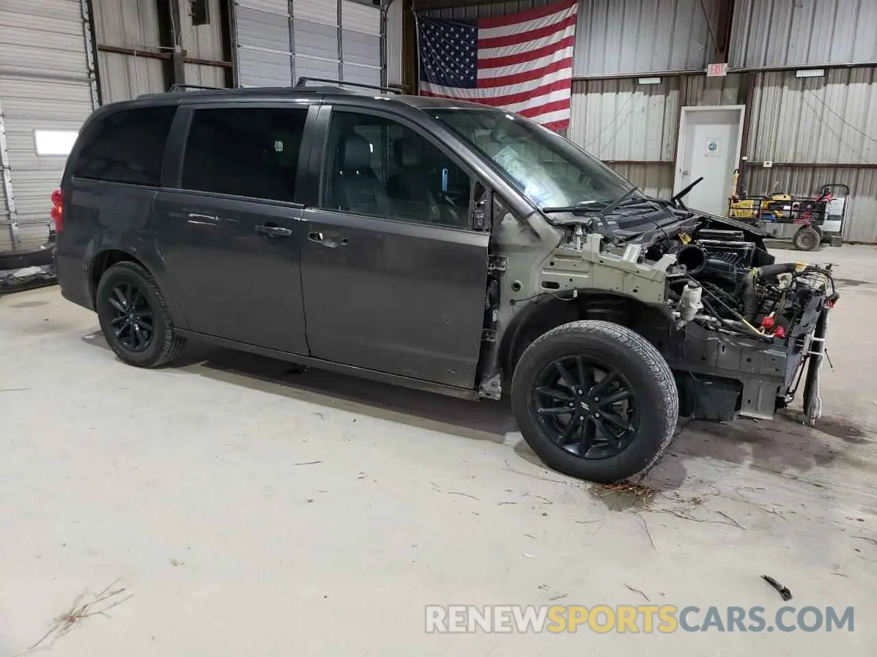 4 Photograph of a damaged car 2C4RDGEG9KR694822 DODGE CARAVAN 2019