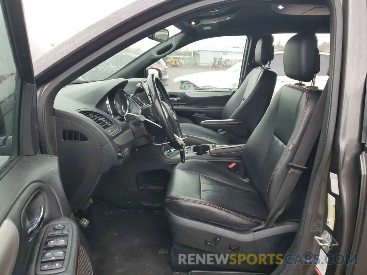 7 Photograph of a damaged car 2C4RDGEG9KR723784 DODGE CARAVAN 2019
