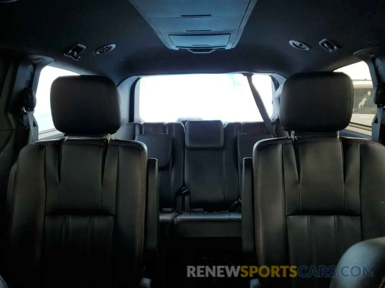 10 Photograph of a damaged car 2C4RDGEG9KR726085 DODGE CARAVAN 2019