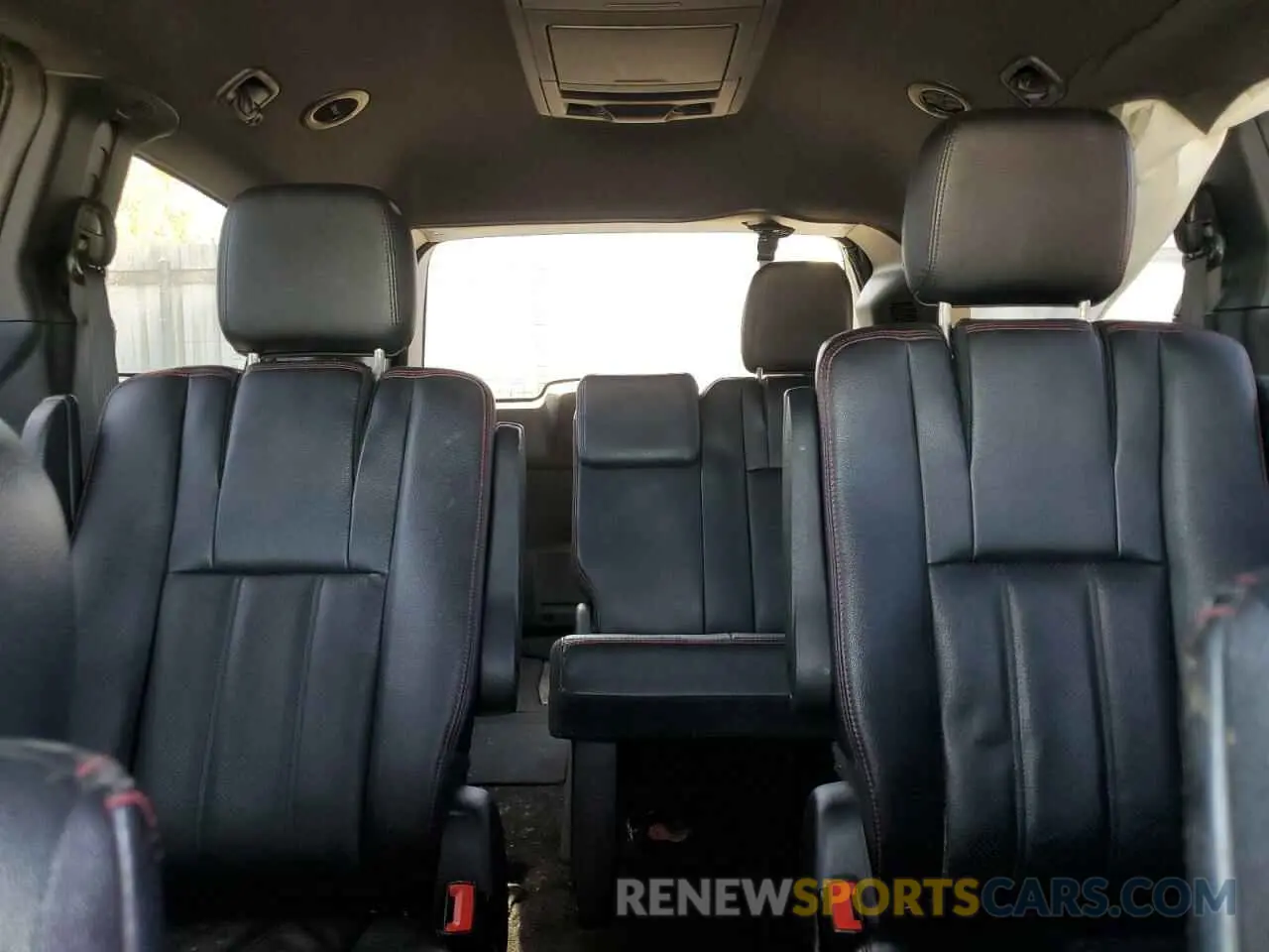 10 Photograph of a damaged car 2C4RDGEGXKR529619 DODGE CARAVAN 2019