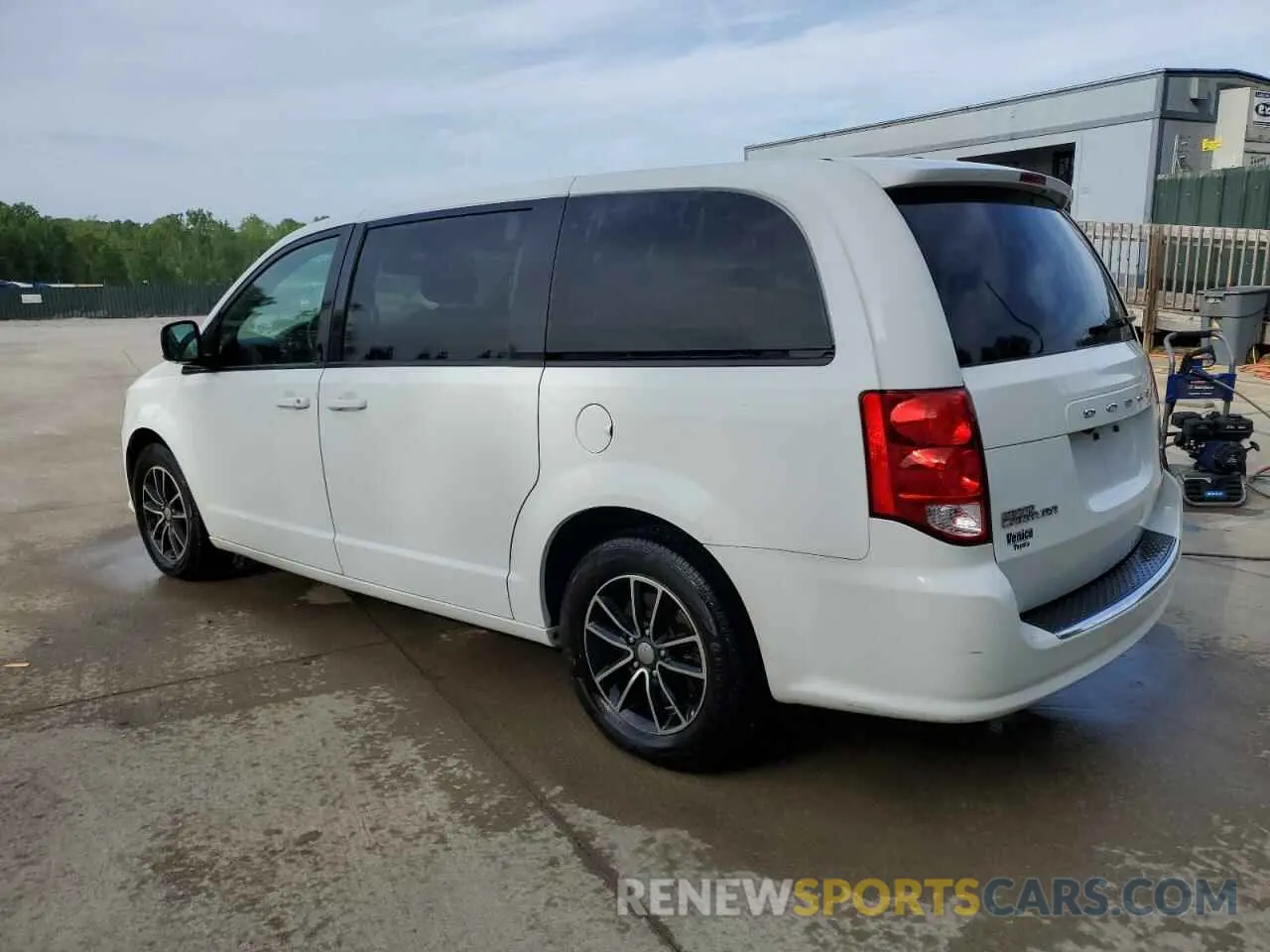 2 Photograph of a damaged car 2C4RDGEGXKR534383 DODGE CARAVAN 2019