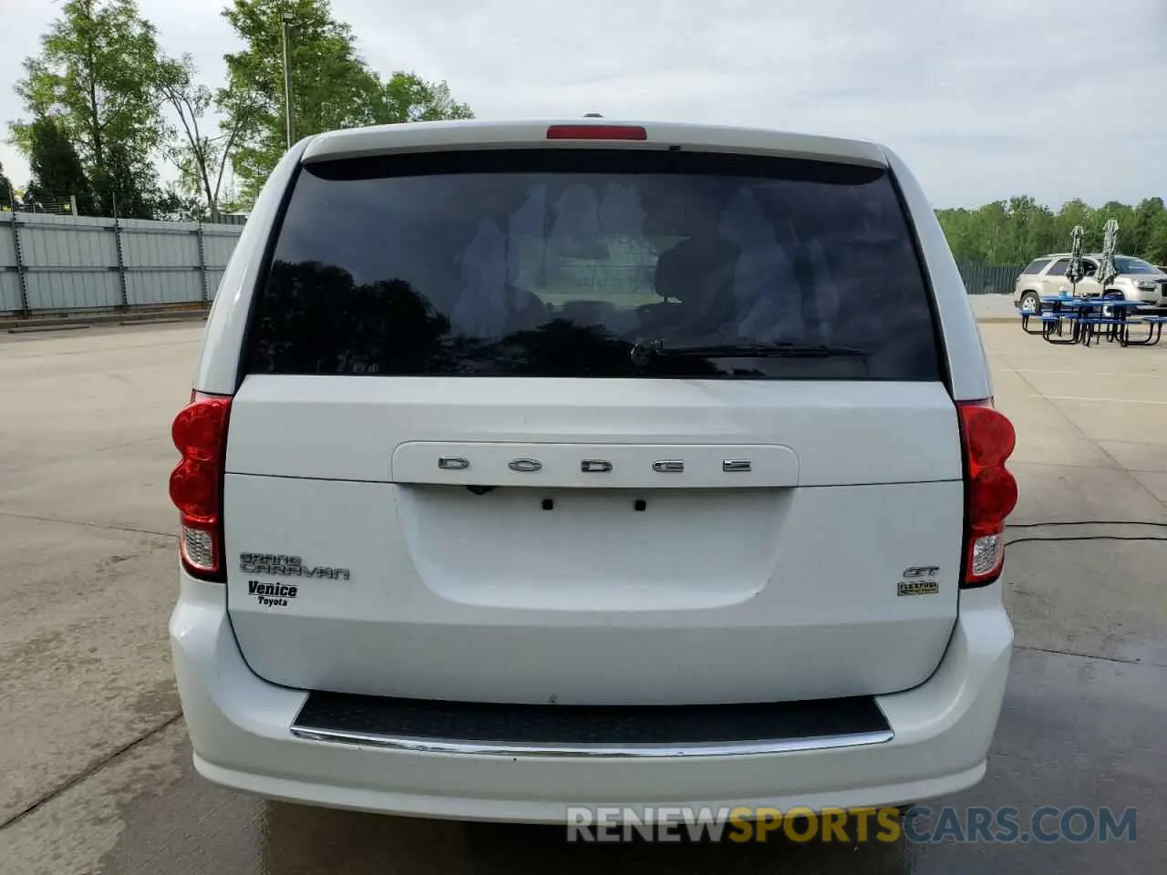 6 Photograph of a damaged car 2C4RDGEGXKR534383 DODGE CARAVAN 2019