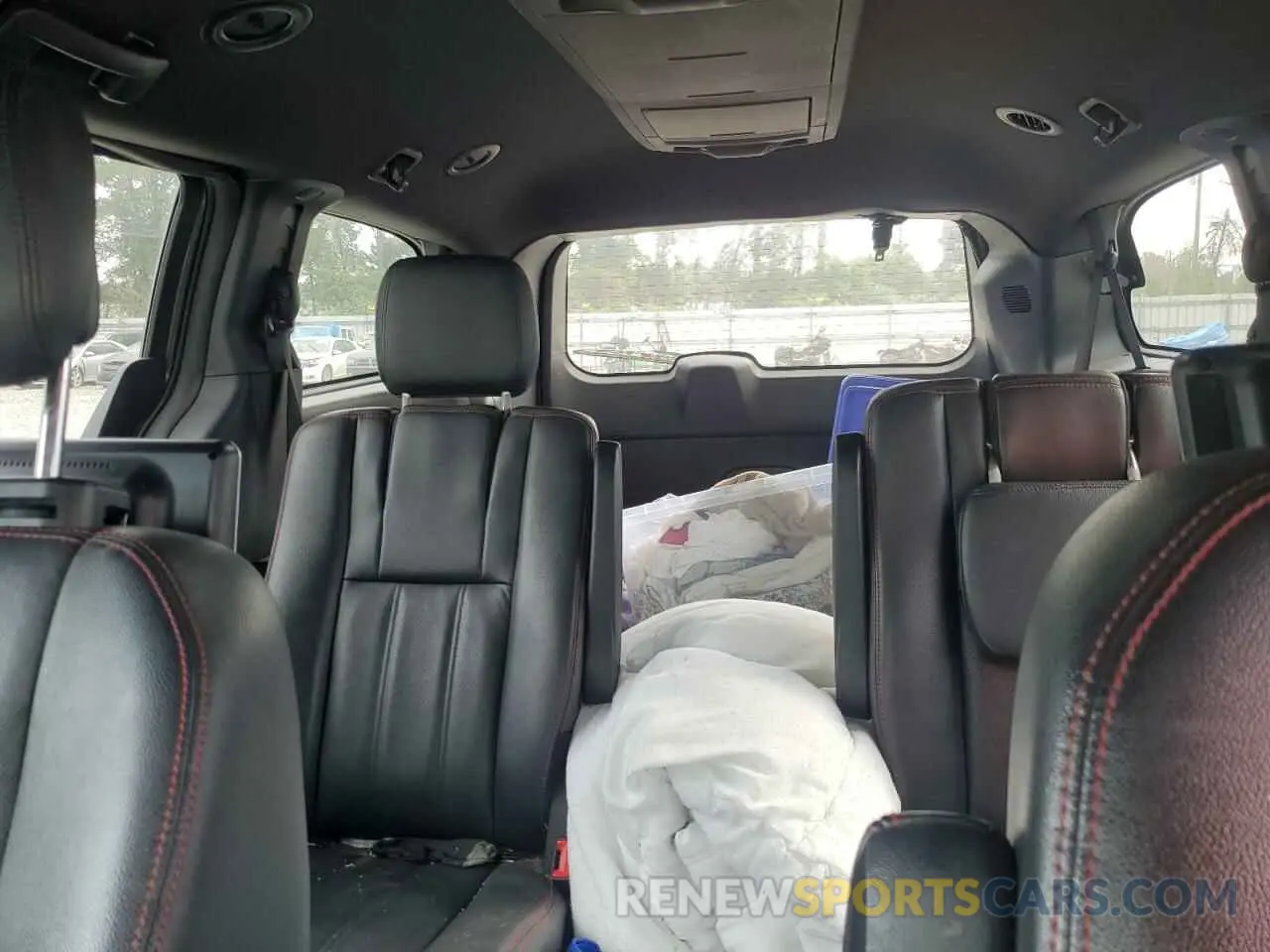 10 Photograph of a damaged car 2C4RDGEGXKR534545 DODGE CARAVAN 2019