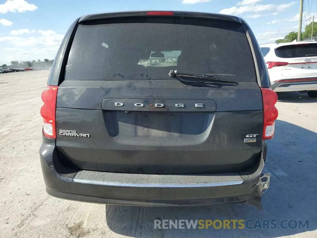 6 Photograph of a damaged car 2C4RDGEGXKR618137 DODGE CARAVAN 2019