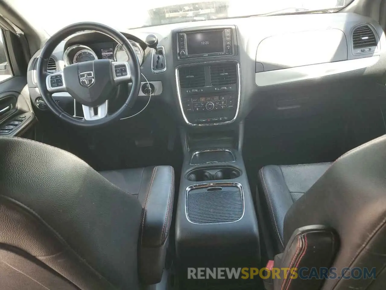 8 Photograph of a damaged car 2C4RDGEGXKR726810 DODGE CARAVAN 2019