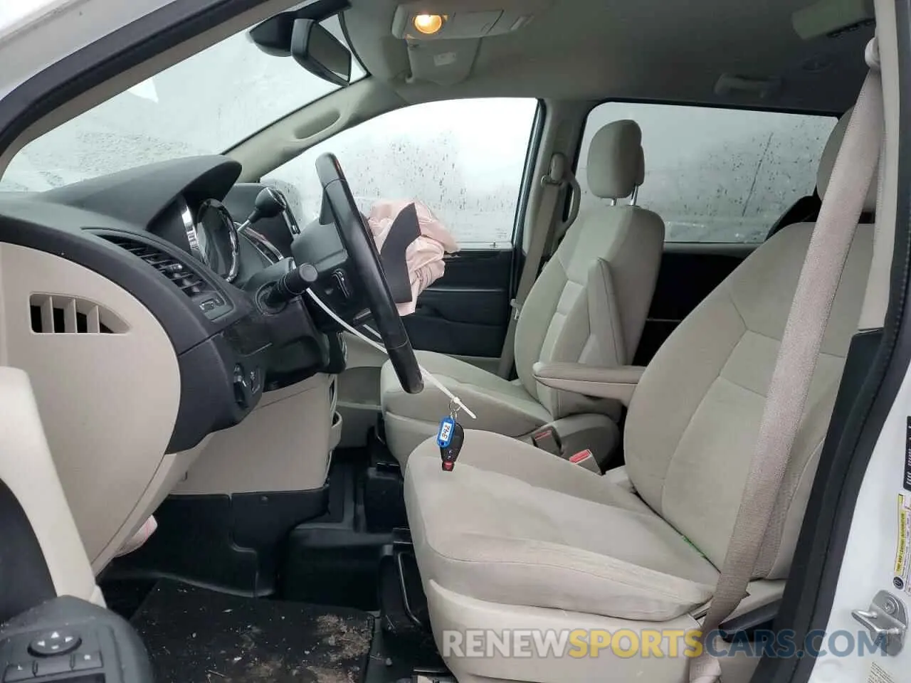 7 Photograph of a damaged car 2C7WDGBG0KR793832 DODGE CARAVAN 2019