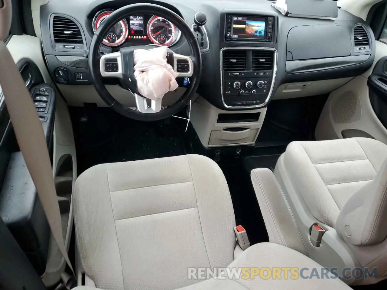 8 Photograph of a damaged car 2C7WDGBG0KR793832 DODGE CARAVAN 2019