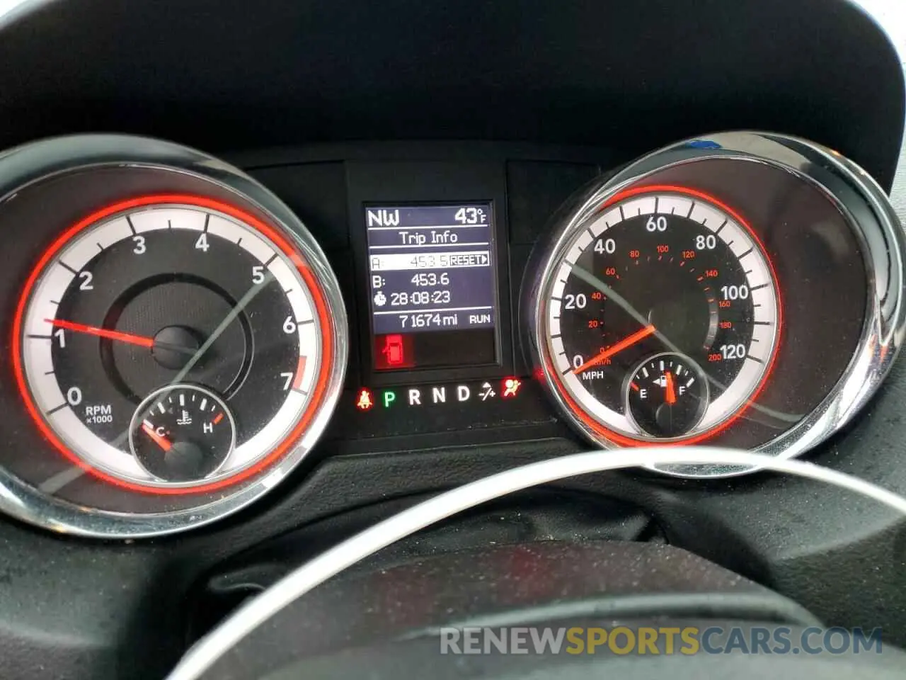 9 Photograph of a damaged car 2C7WDGBG0KR793832 DODGE CARAVAN 2019