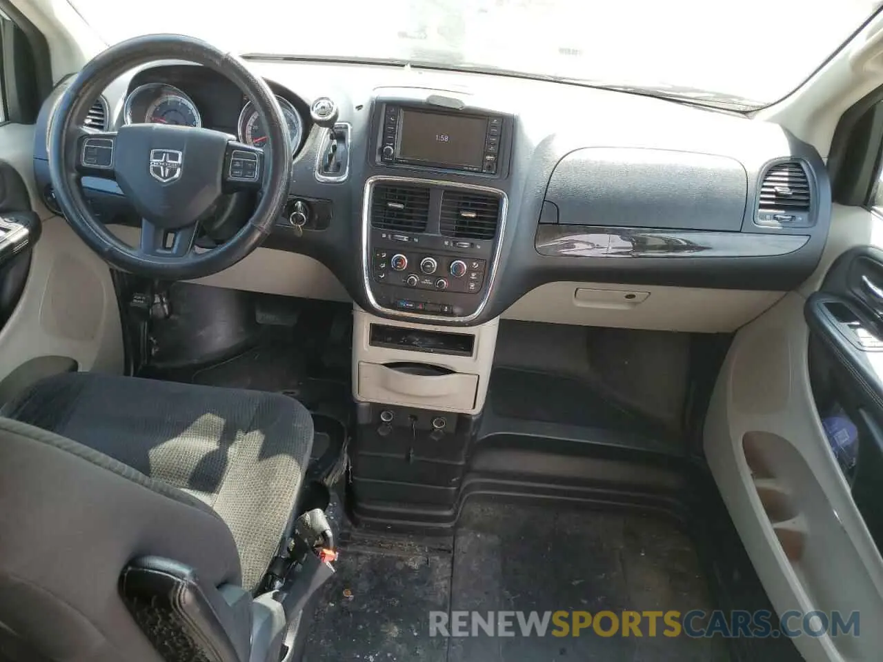 8 Photograph of a damaged car 2C7WDGBG1KR699734 DODGE CARAVAN 2019