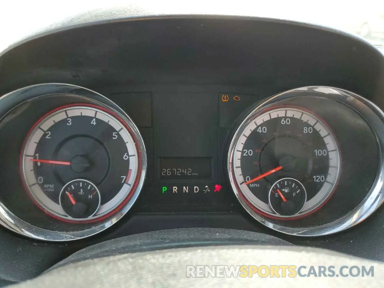 9 Photograph of a damaged car 2C7WDGBG1KR699734 DODGE CARAVAN 2019