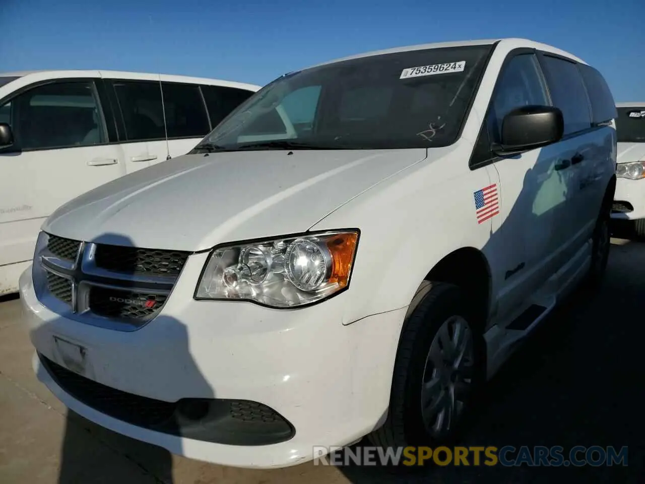 1 Photograph of a damaged car 2C7WDGBG4KR698870 DODGE CARAVAN 2019