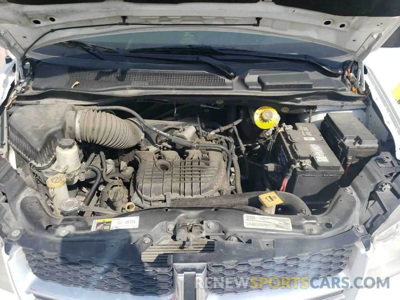 12 Photograph of a damaged car 2C7WDGBG4KR698870 DODGE CARAVAN 2019