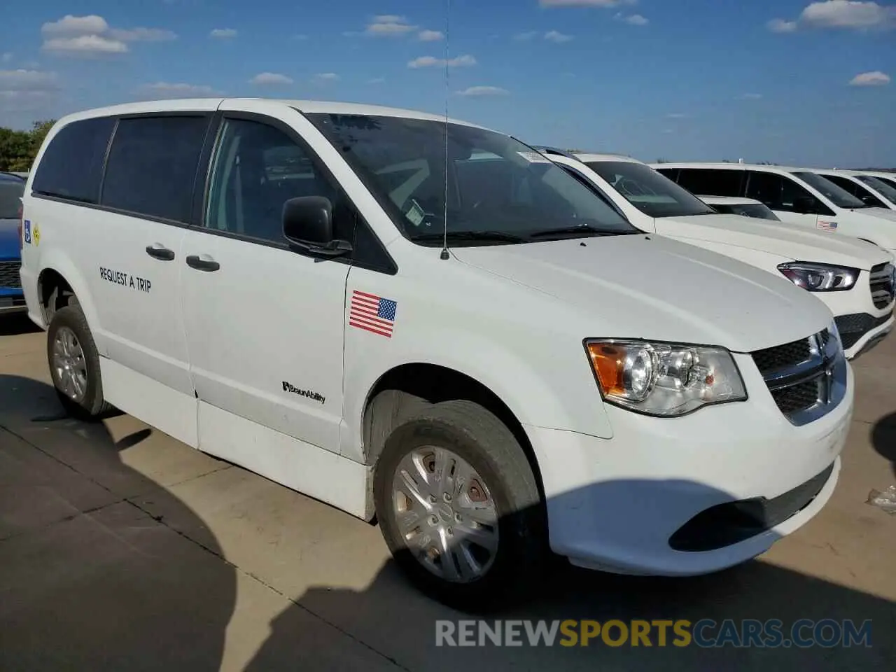 4 Photograph of a damaged car 2C7WDGBG5KR728443 DODGE CARAVAN 2019