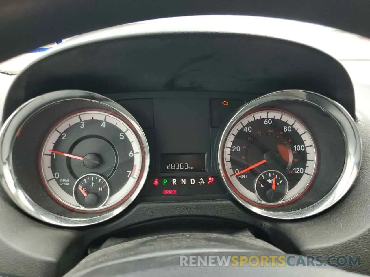 9 Photograph of a damaged car 2C7WDGBG6KR683769 DODGE CARAVAN 2019
